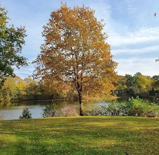 Blauer Mit Optionalem Hot-tub Feriehus