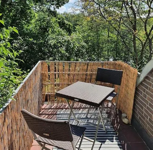 Blauer Mit Optionalem Hot-tub