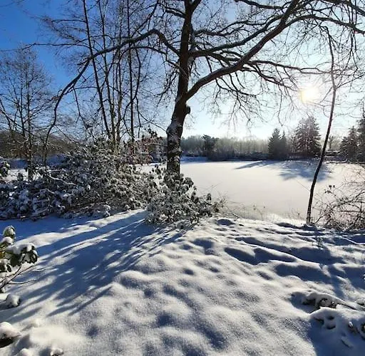 Blauer Mit Optionalem Hot-tub Vakantiehuis *