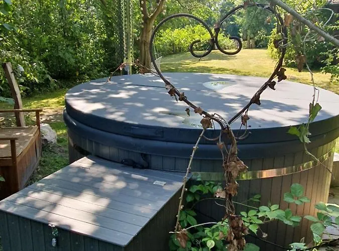 Blauer Mit Optionalem Hot-tub Vakantiehuis *